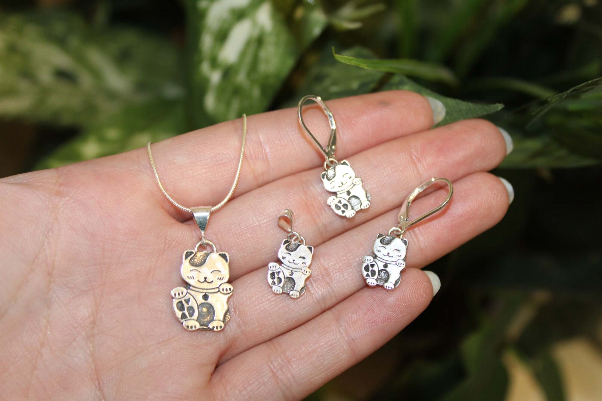 Lucky Cat Lever Back Earrings