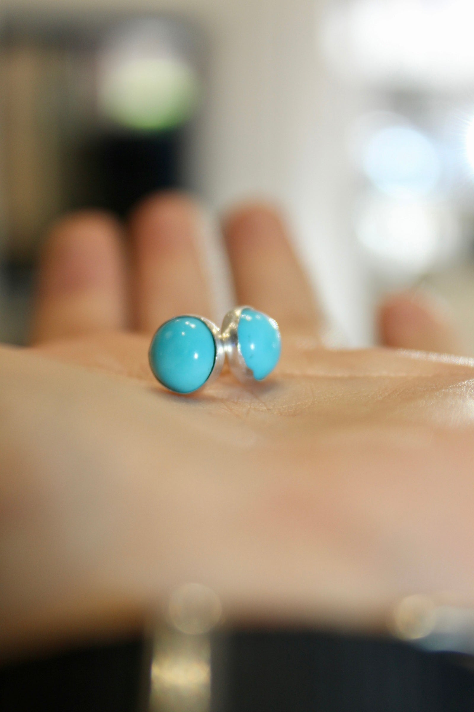 Kingman 8mm Turquoise Silver Studs