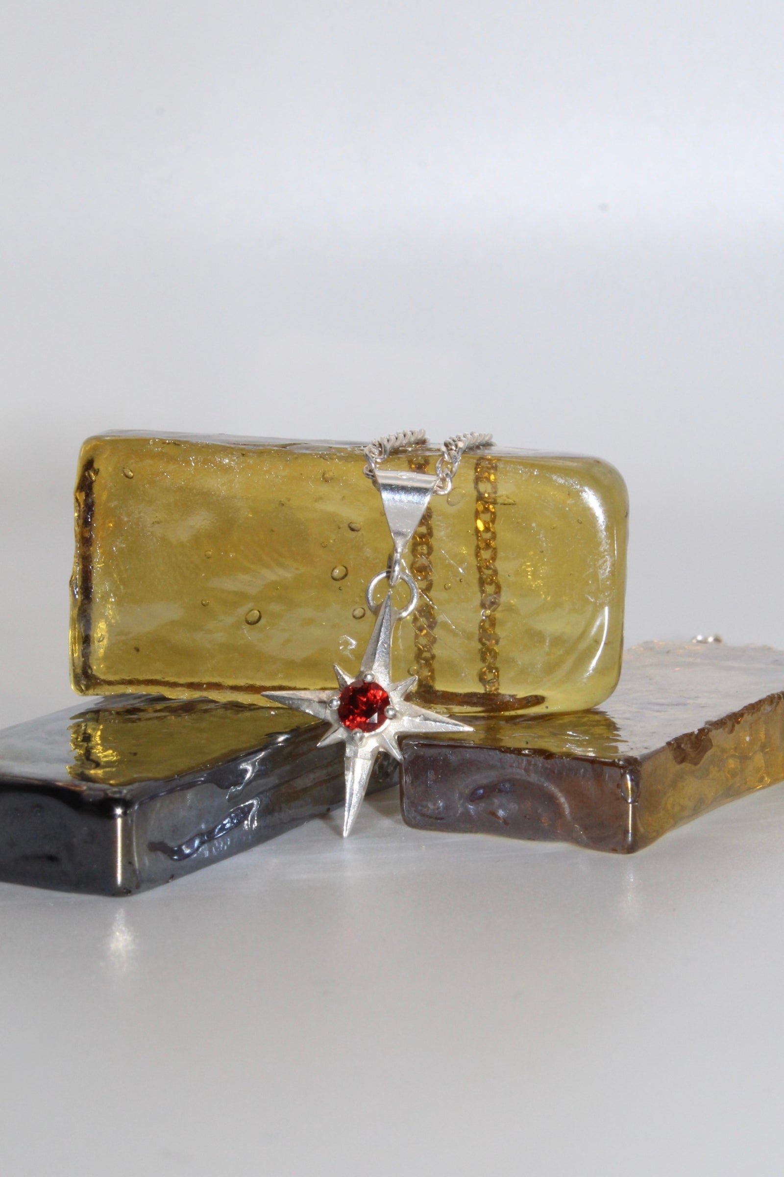 StarAna Dainty Pendant